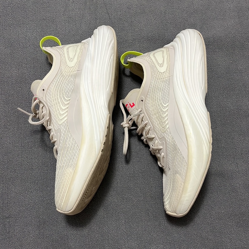 APL Women's Cream Running Shoes - Picture 4 of 5
